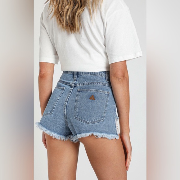 Abrand Jeans Distressed A High Relaxed Denim Shorts in Salty Blue Size 26 EUC - Picture 6 of 14
